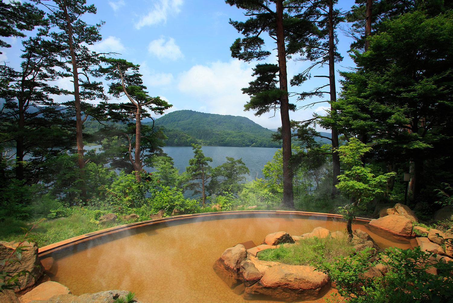 Urabandai Lake Resort Goshiki No Mori Kitashiobara Екстер'єр фото
